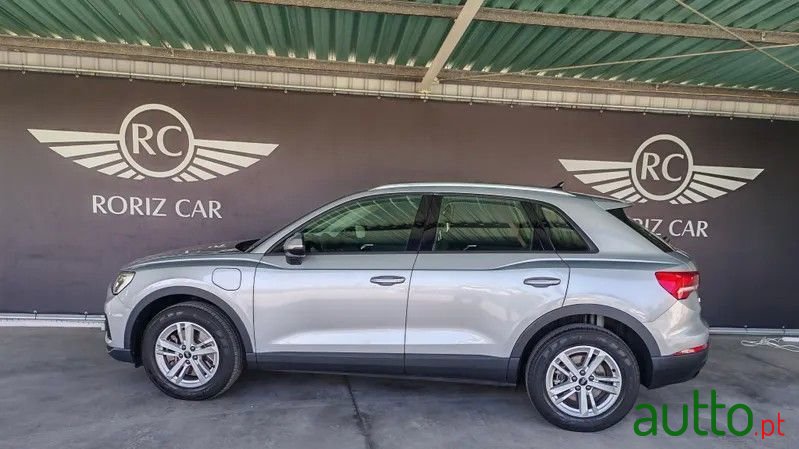 2021' Audi Q3 45 Tfsie S Tronic photo #4