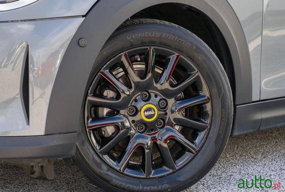 2022' MINI Cooper Se 3 Portas photo #3