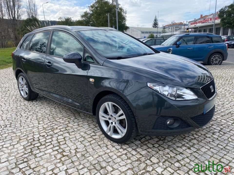 2010' SEAT Ibiza-St photo #3