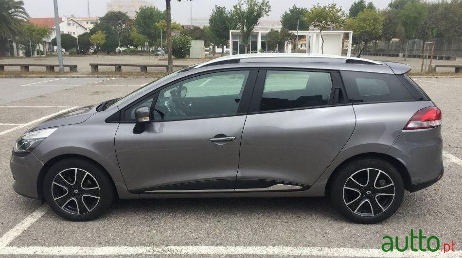 2013' Renault Clio Sport Tourer photo #3