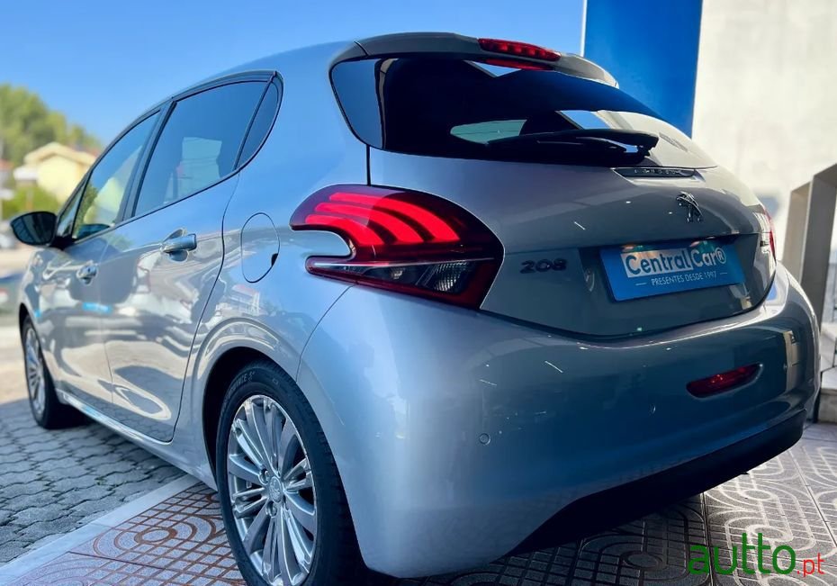 2016' Peugeot 208 photo #5