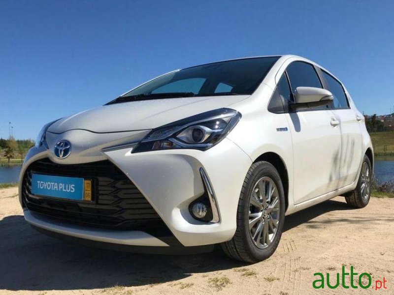 2017' Toyota Yaris photo #1