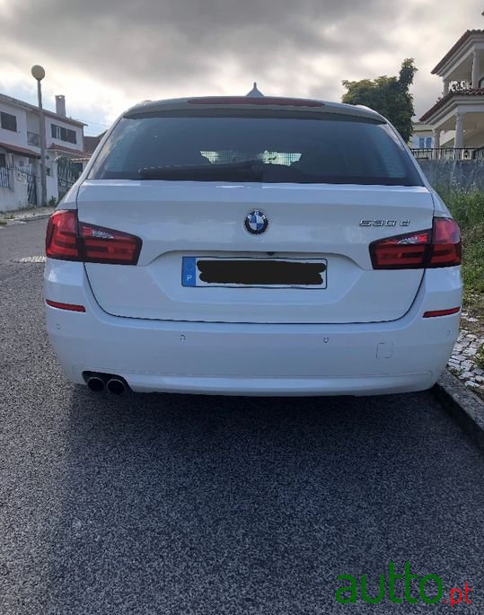 2010' BMW 530 photo #5