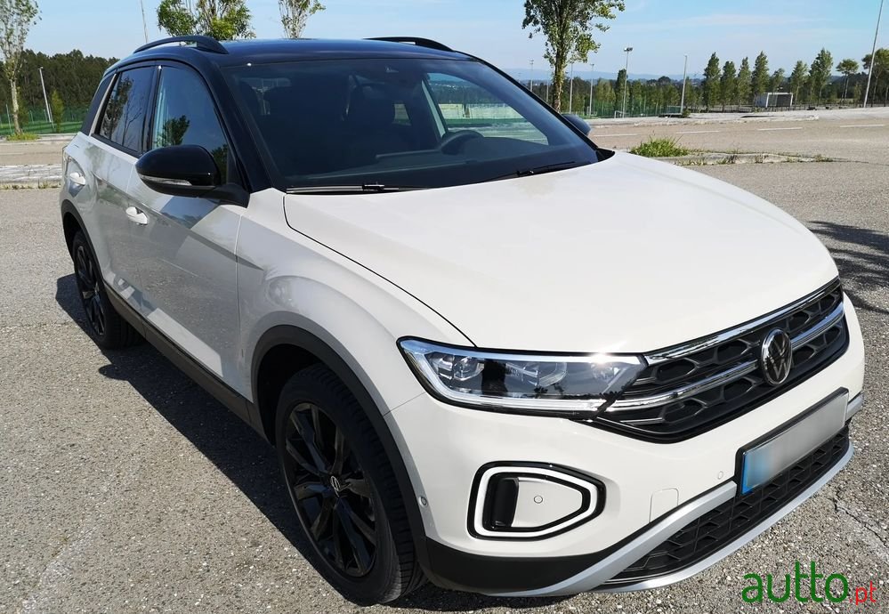 2024' Volkswagen T-Roc 1.0 Tsi Black Style photo #1