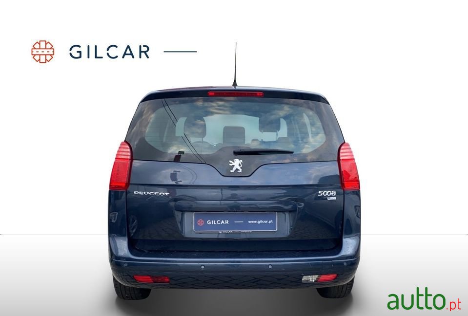 2013' Peugeot 5008 photo #5