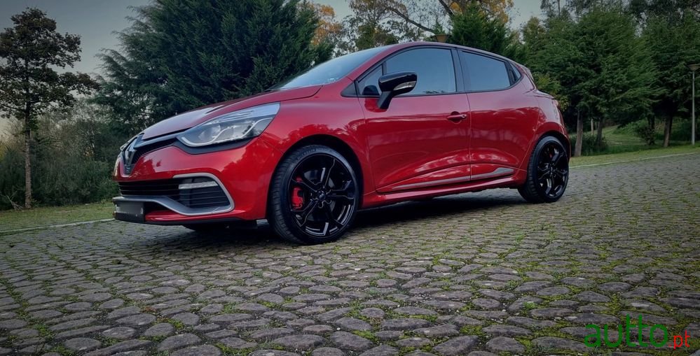 2014' Renault Clio photo #3