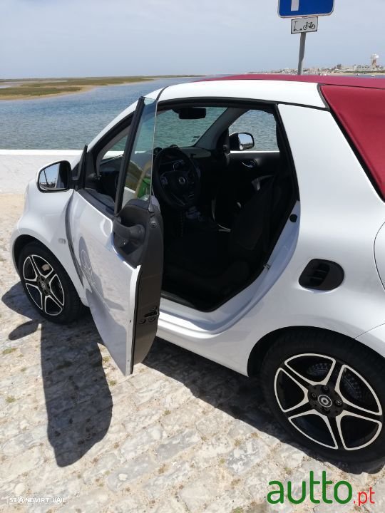 2018' Smart Fortwo photo #3