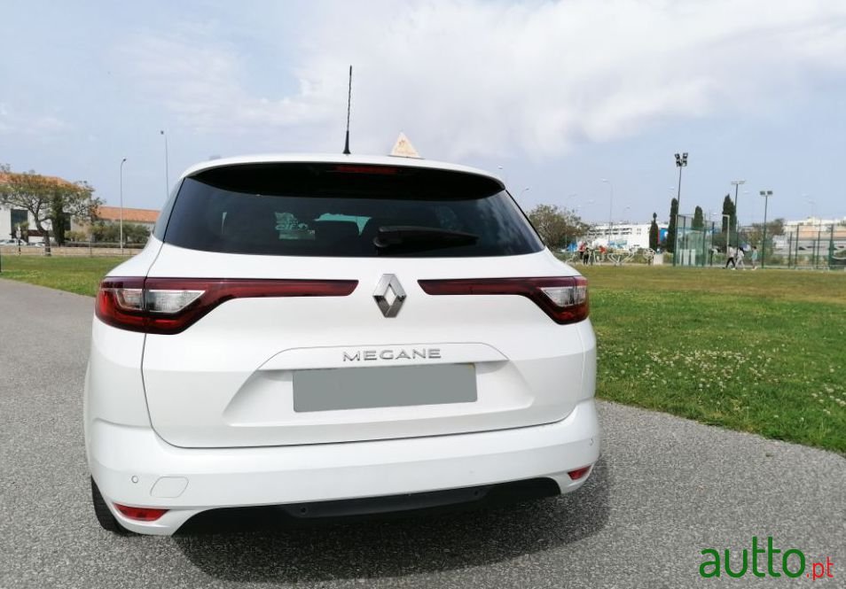 2019' Renault Megane Sport Tourer photo #3