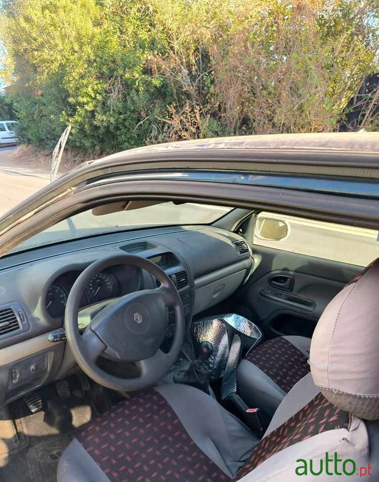 2004' Renault Clio 1.5 Dci Billabong photo #4