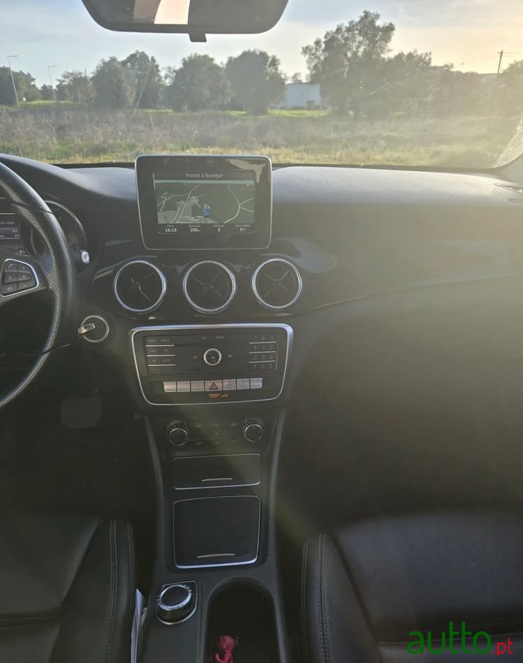 2016' Mercedes-Benz Classe Cla photo #6