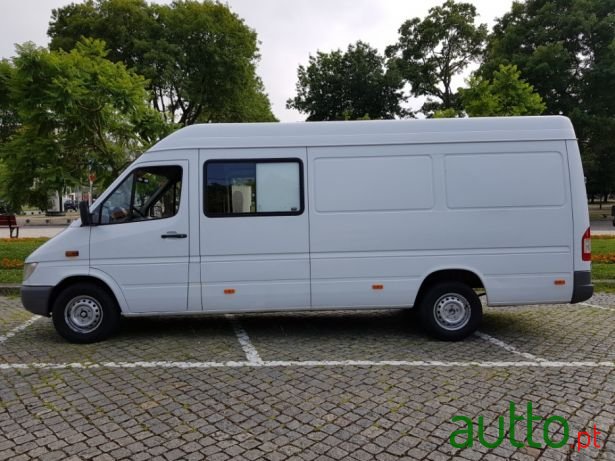2005' Mercedes-Benz Sprinter 313 CDI photo #1