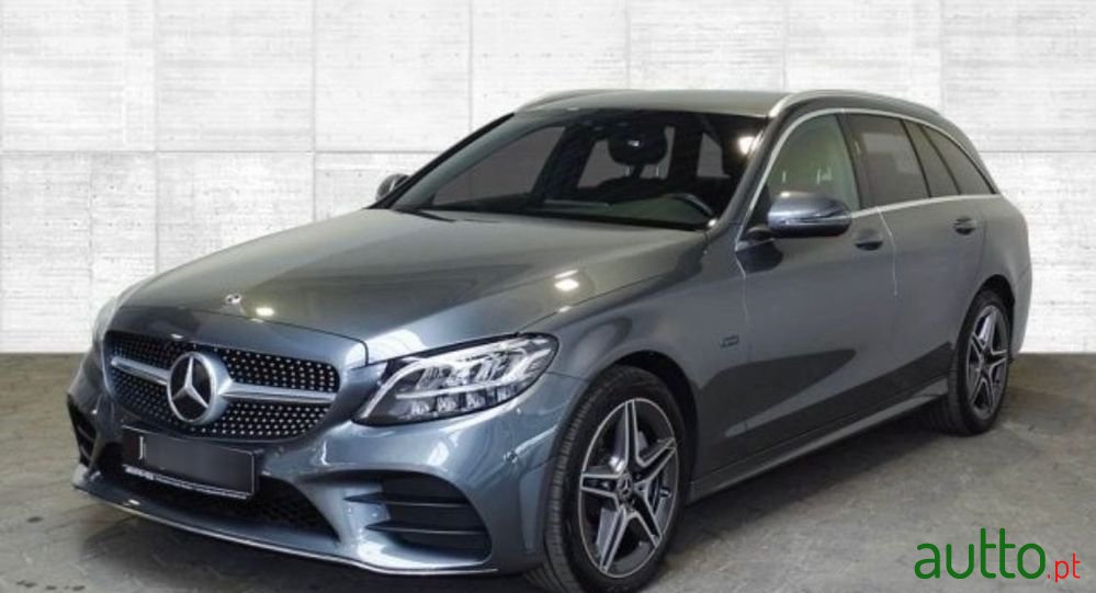 2019' Mercedes-Benz C 300 photo #1