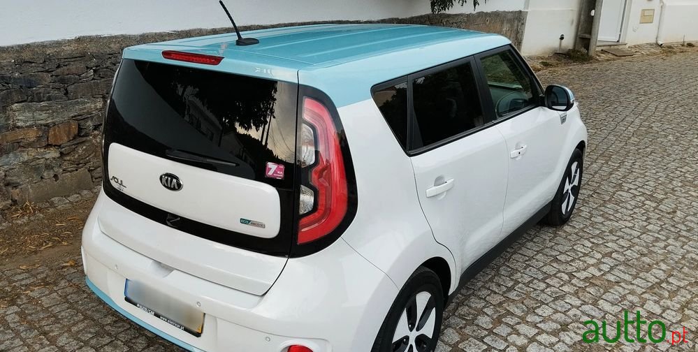 2015' Kia E-Soul photo #4