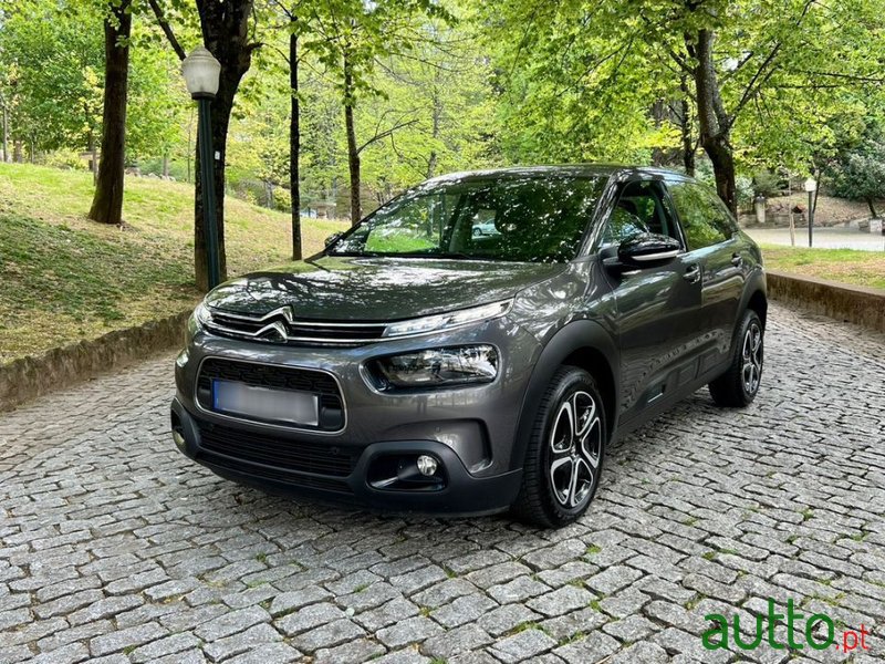 2020' Citroen C4 photo #1