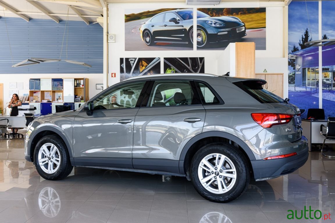 2021' Audi Q3 photo #3