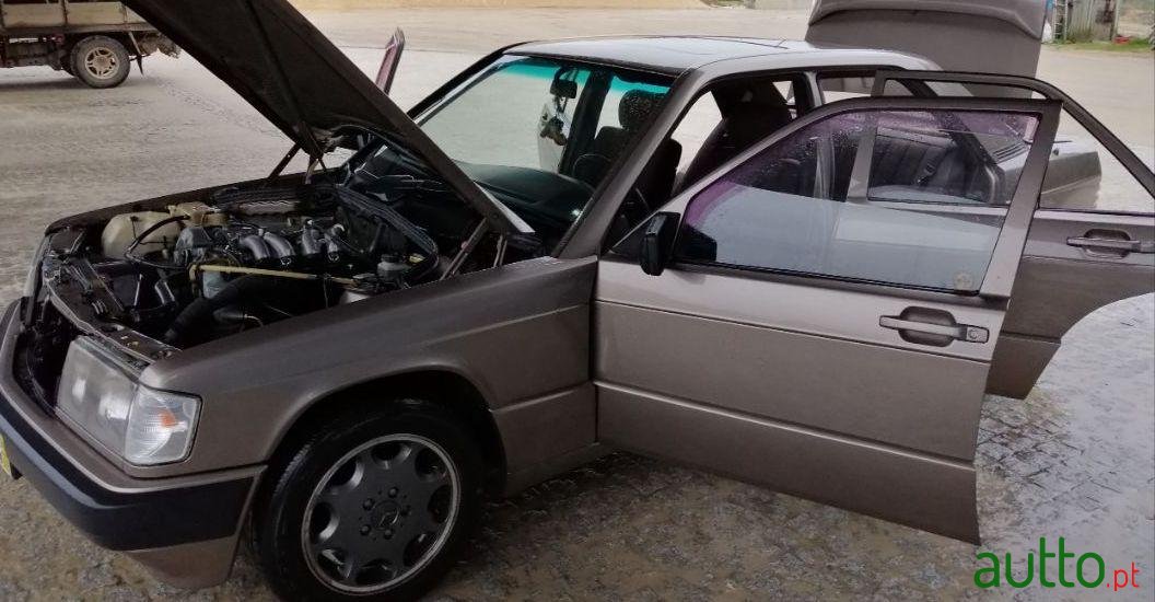1991' Mercedes-Benz 190 2.0 Diesel photo #1