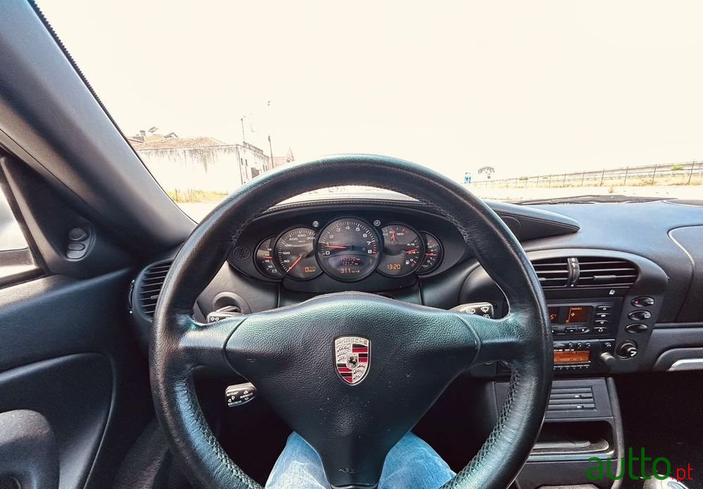 2001' Porsche 996 Carrera photo #2