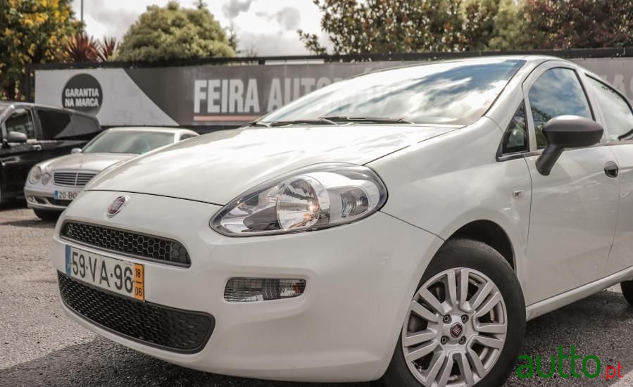 2018' Fiat Punto photo #2