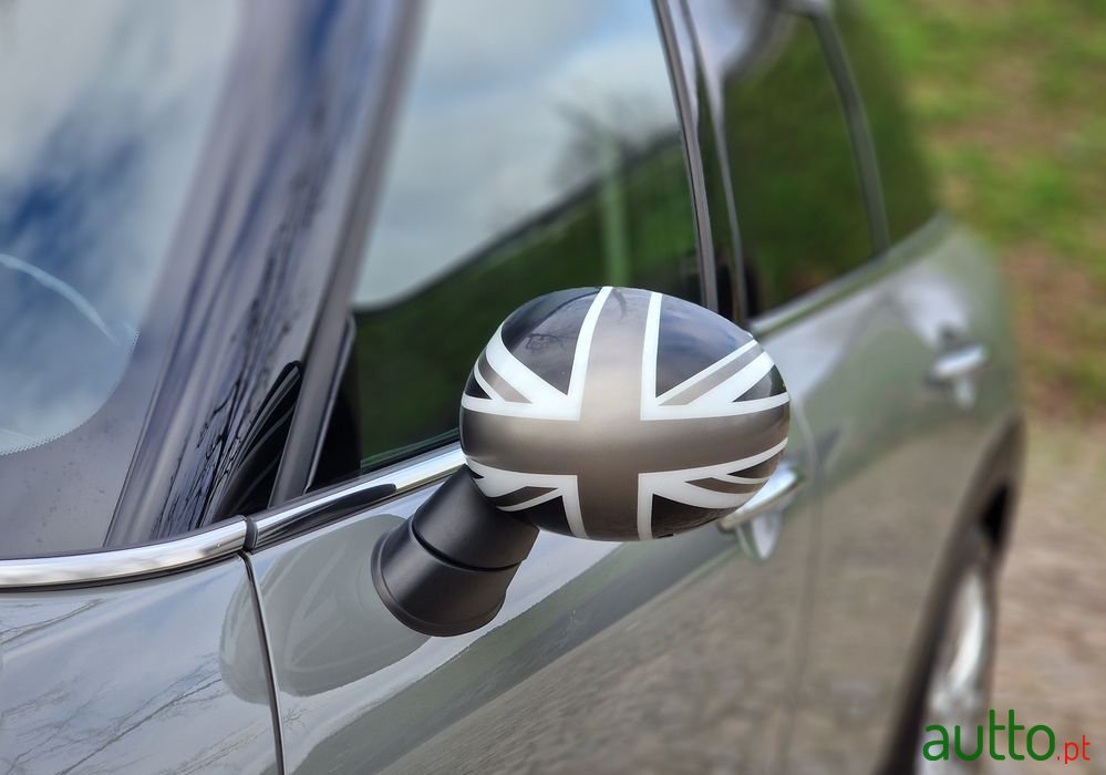 2019' MINI Clubman One D photo #6