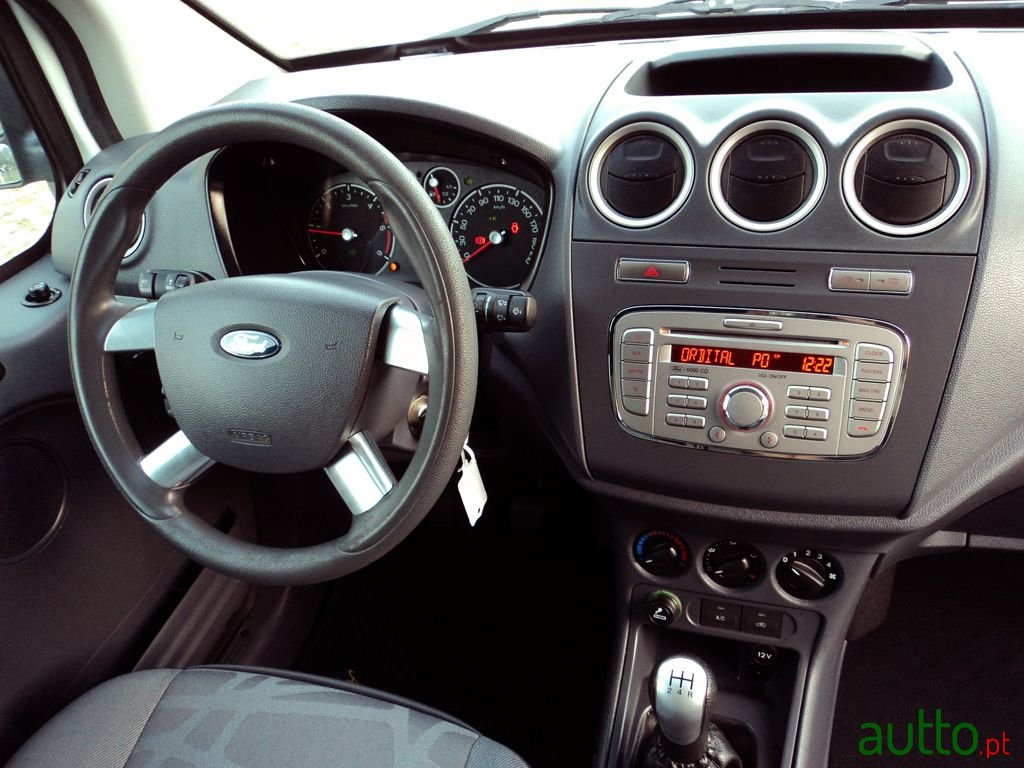 2013' Ford Transit Connect 1.8 TDCi T230 photo #6