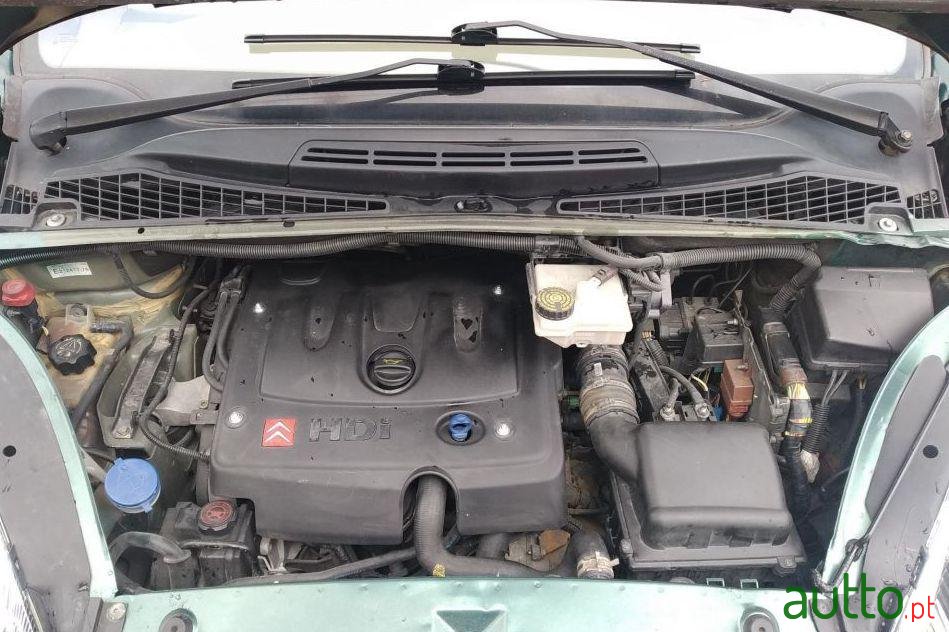 2000' Citroen Xsara Picasso photo #3