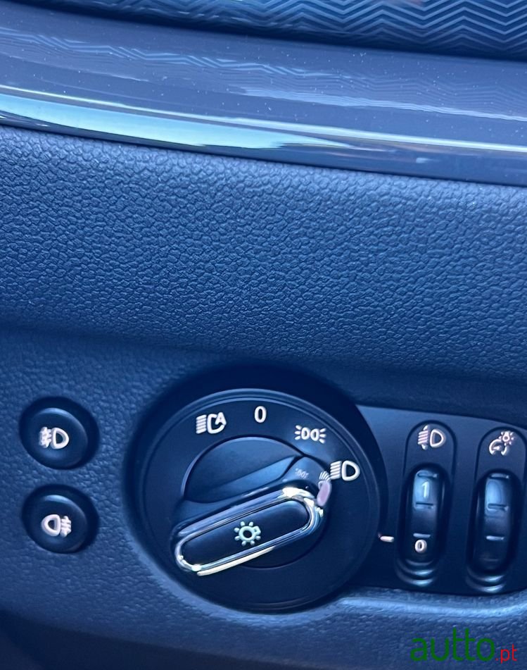 2020' MINI Clubman One D photo #6