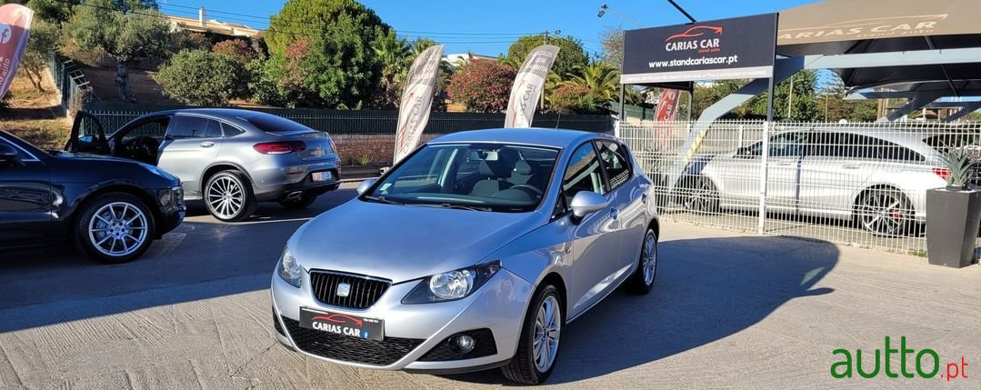 2011' SEAT Ibiza photo #1