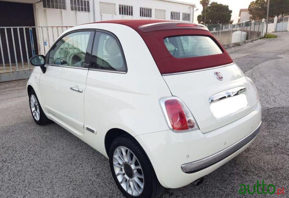 2011' Fiat 500C photo #2