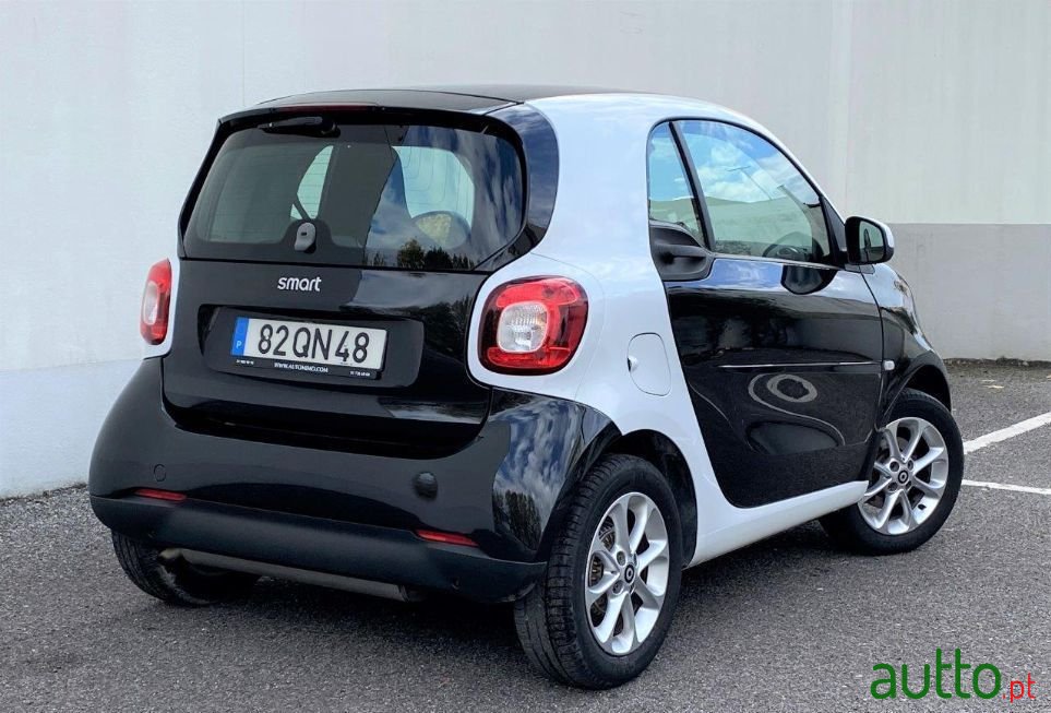 2015' Smart Fortwo photo #2