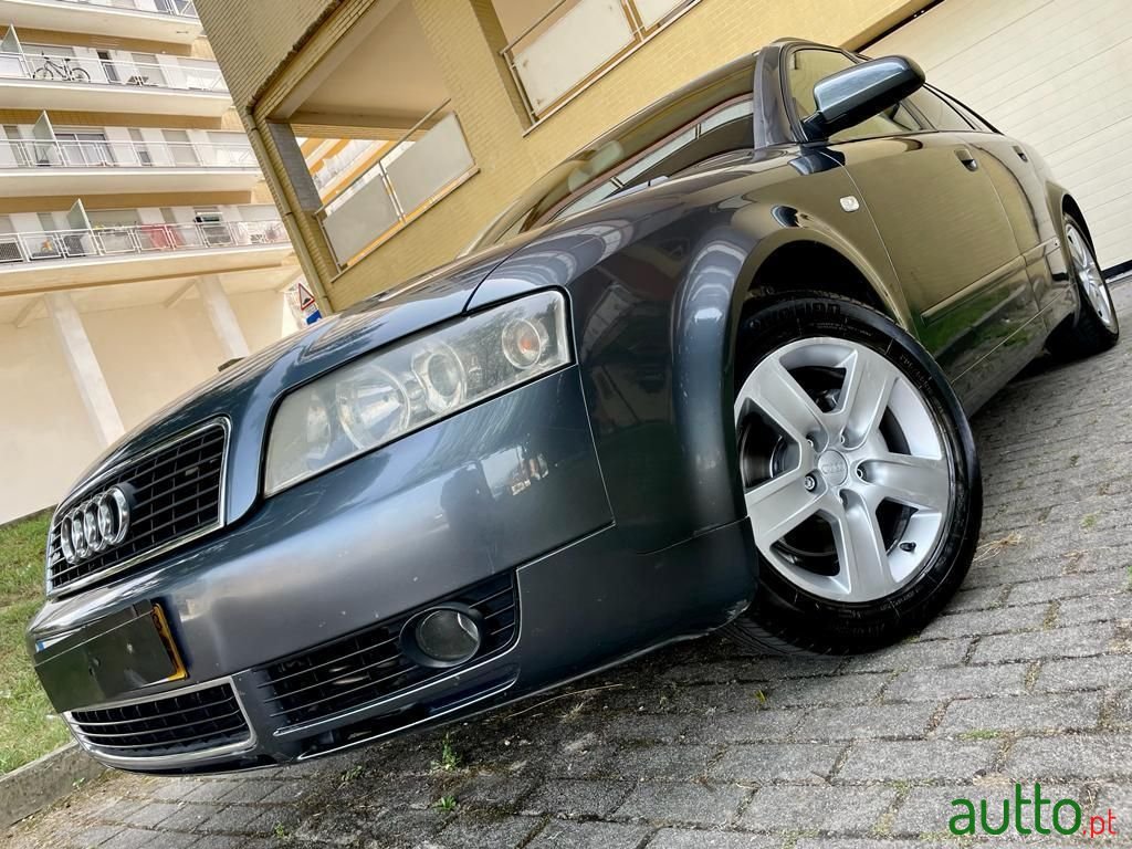 2003' Audi A4 Avant photo #1