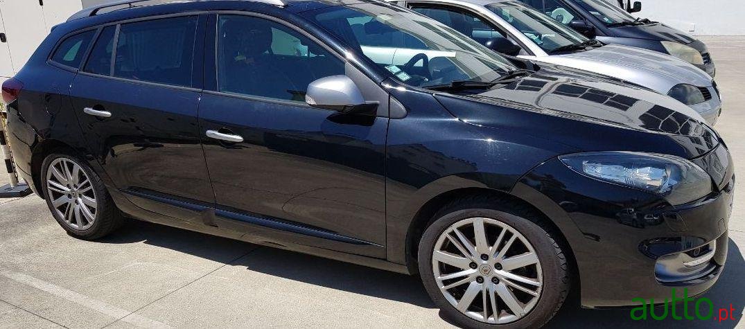 2012' Renault Megane Sport Tourer photo #1