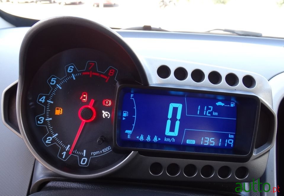 2013' Chevrolet Aveo photo #4