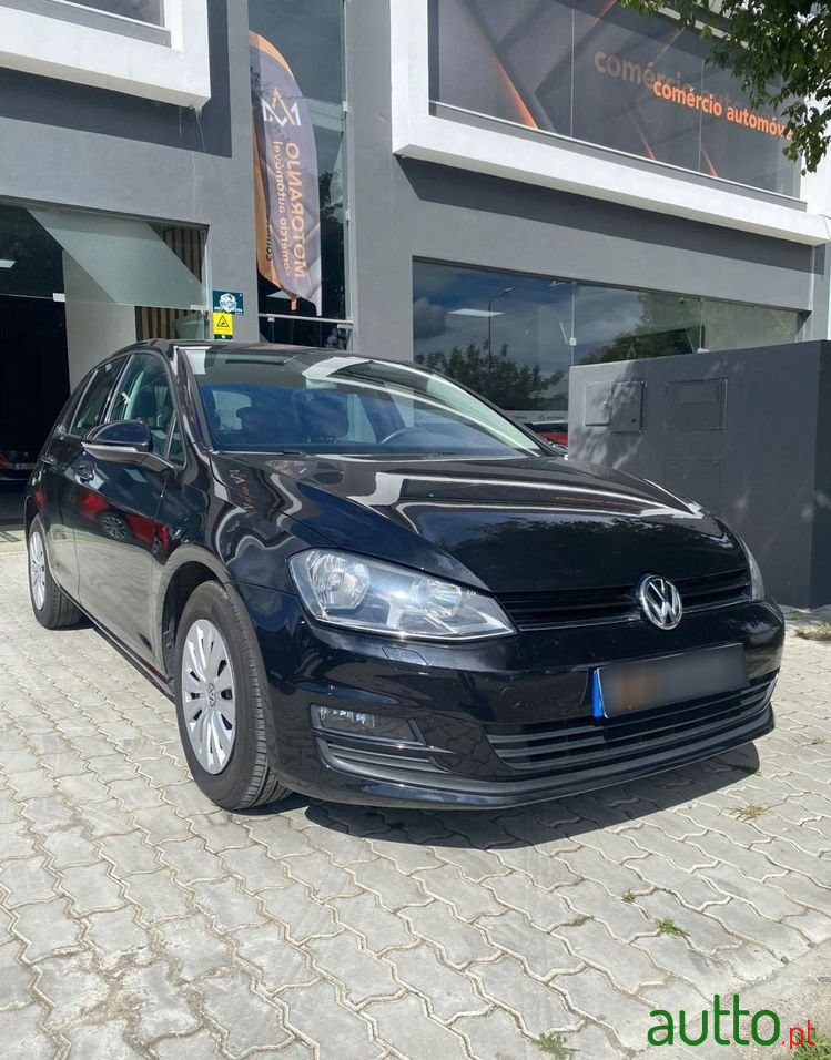 2014' Volkswagen Golf photo #1