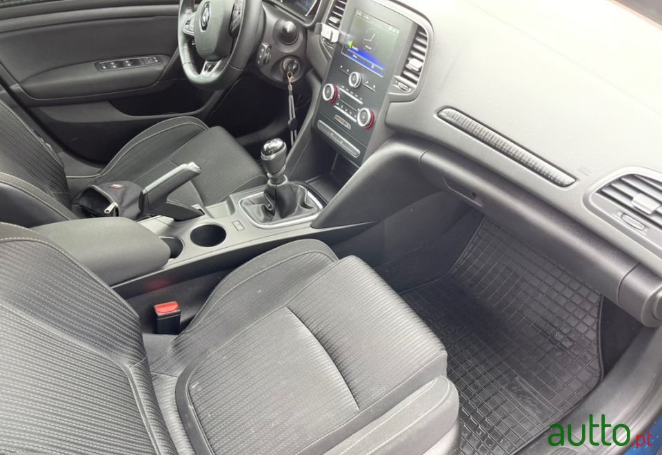 2016' Renault Megane photo #5