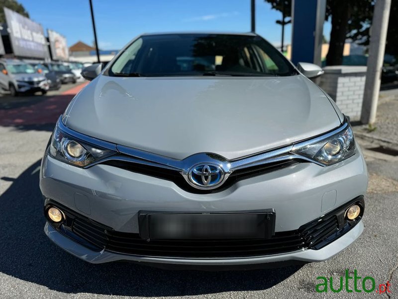 2018' Toyota Auris photo #2