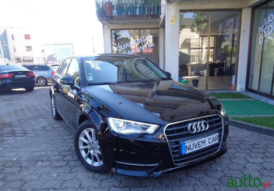 2016' Audi A3 Sportback photo #1