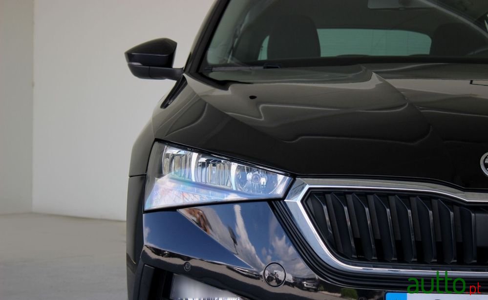 2020' Skoda Scala 1.0 Tsi Ambition photo #3