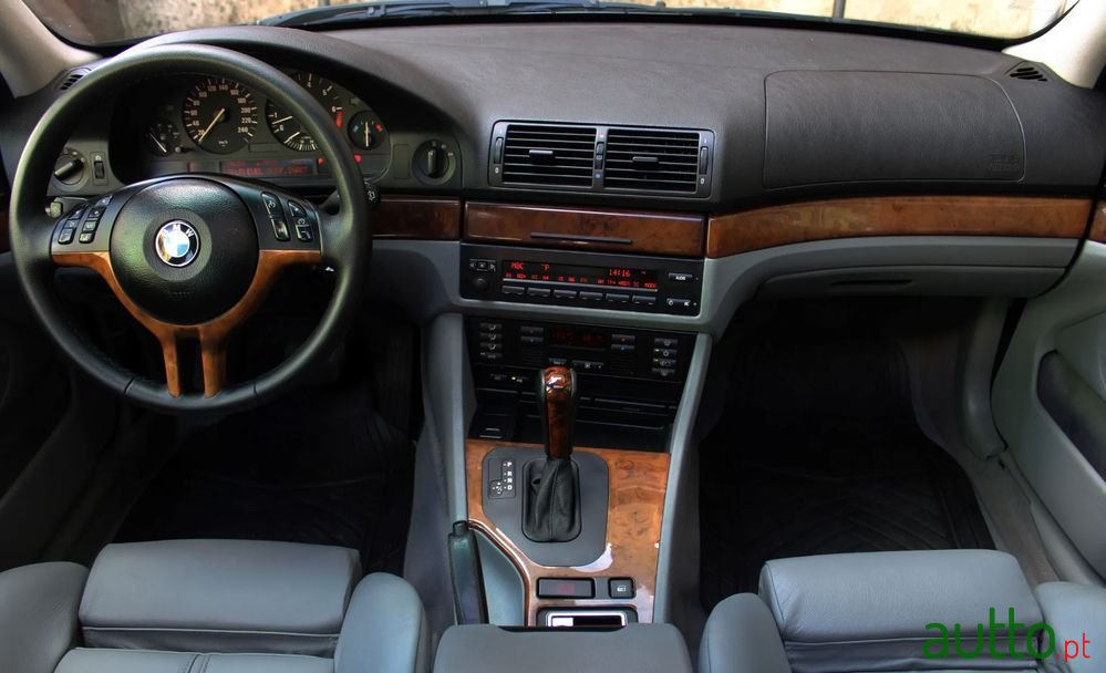2001' BMW Série 5 Ia Touring photo #5