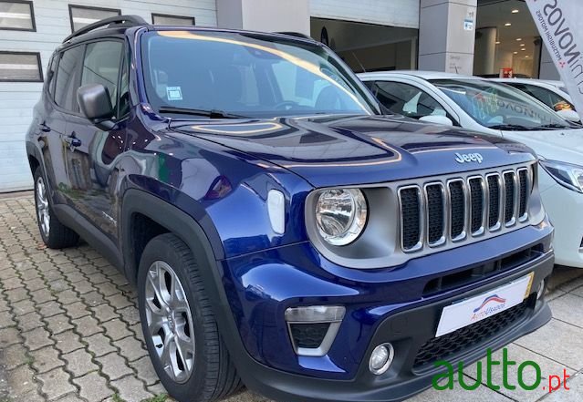 2019' Jeep Renegade photo #2