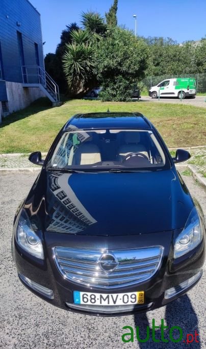 2012' Opel Insignia Sports Tourer photo #3