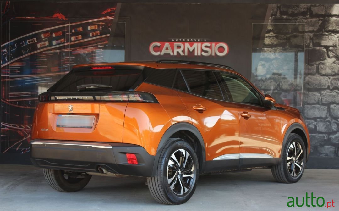 2021' Peugeot 2008 photo #3