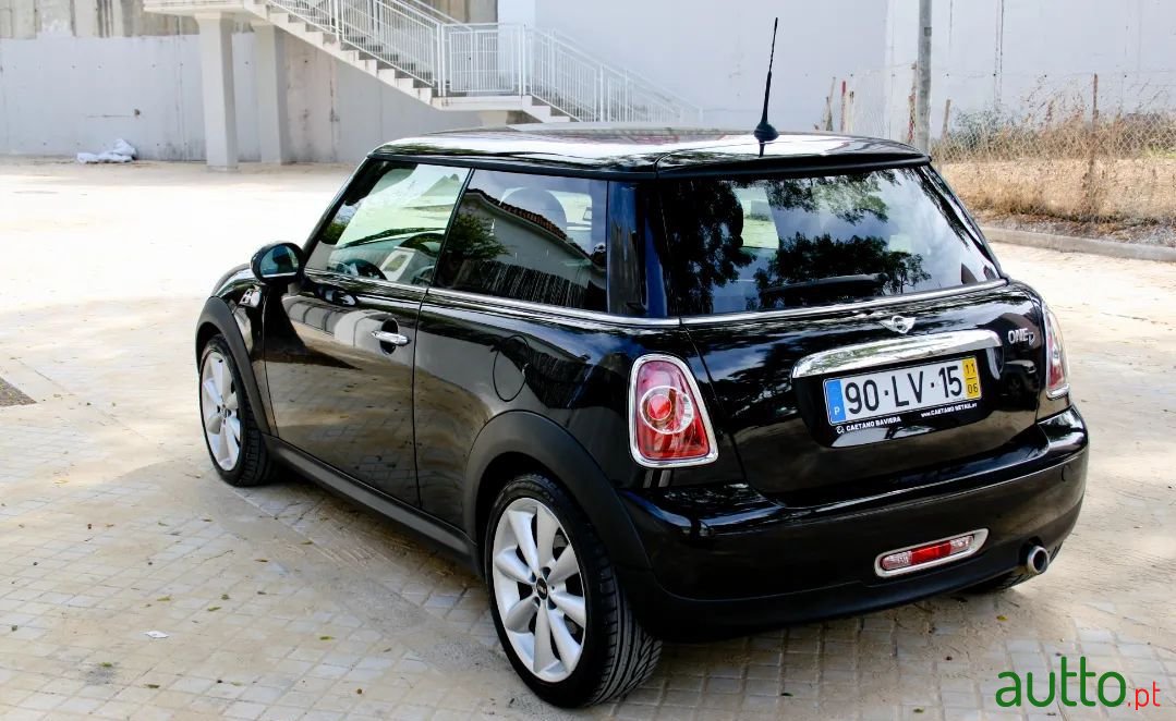 2011' MINI One photo #1