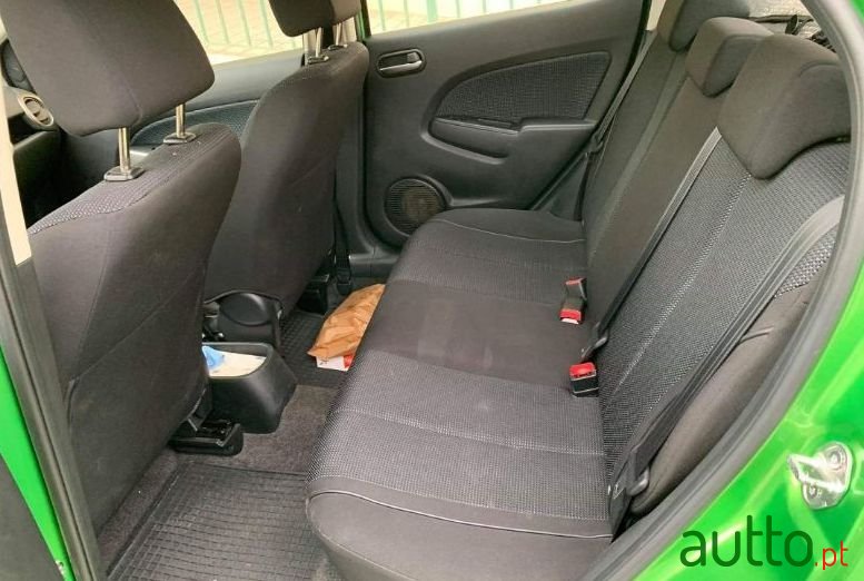 2010' Mazda 2 Comfort photo #4