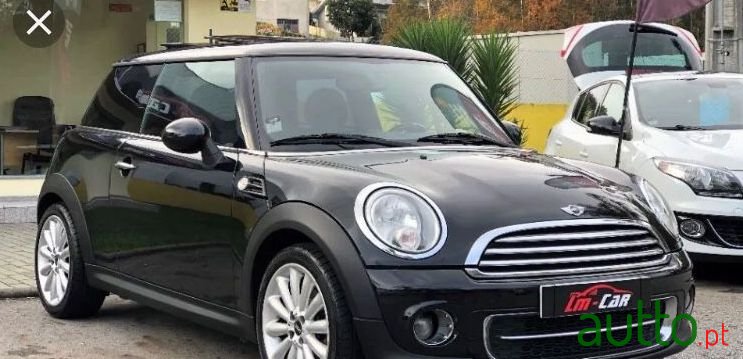 2011' MINI Clubman Cooper D photo #1