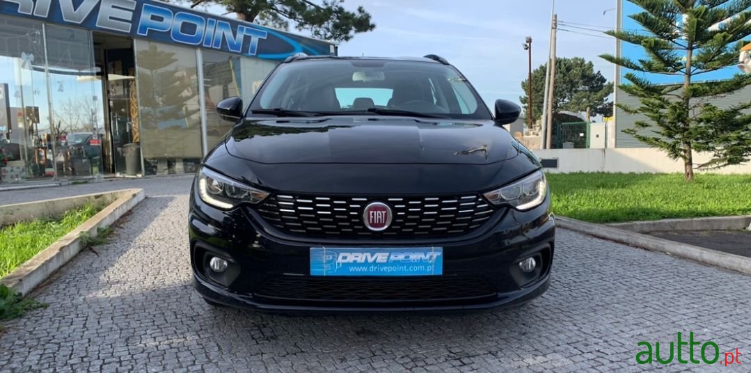 2018' Fiat Tipo Station Wagon photo #3
