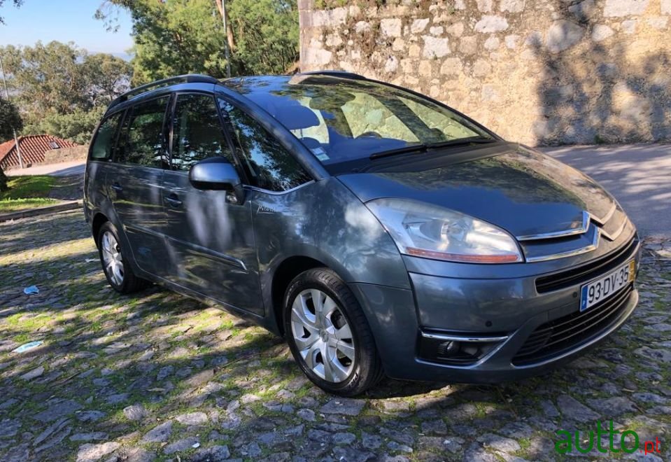 2007' Citroen C4 Grand Picasso photo #2