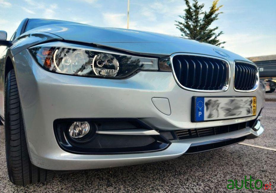 2015' BMW 318 D Line Sport Auto photo #3