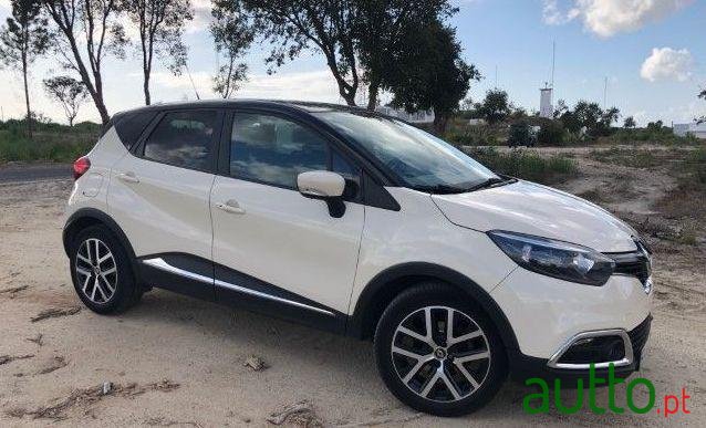 2015' Renault Captur photo #2