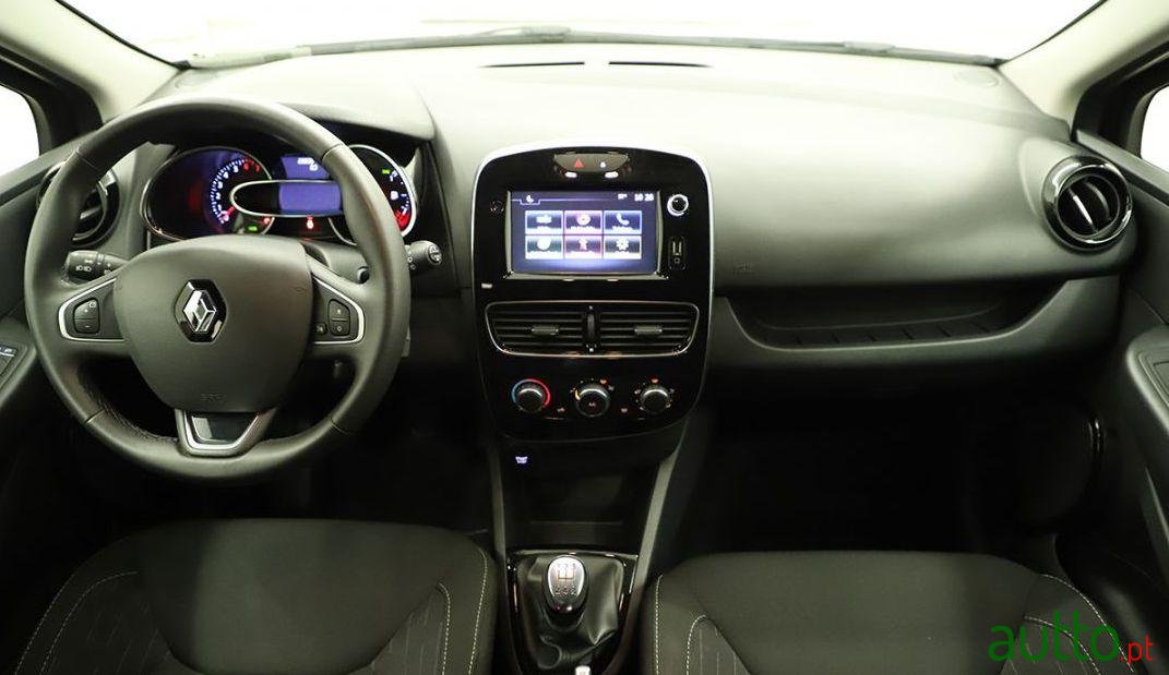 2018' Renault Clio Sport Tourer photo #2