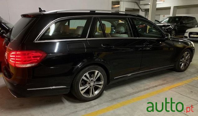 2013' Mercedes-Benz E-300 photo #5